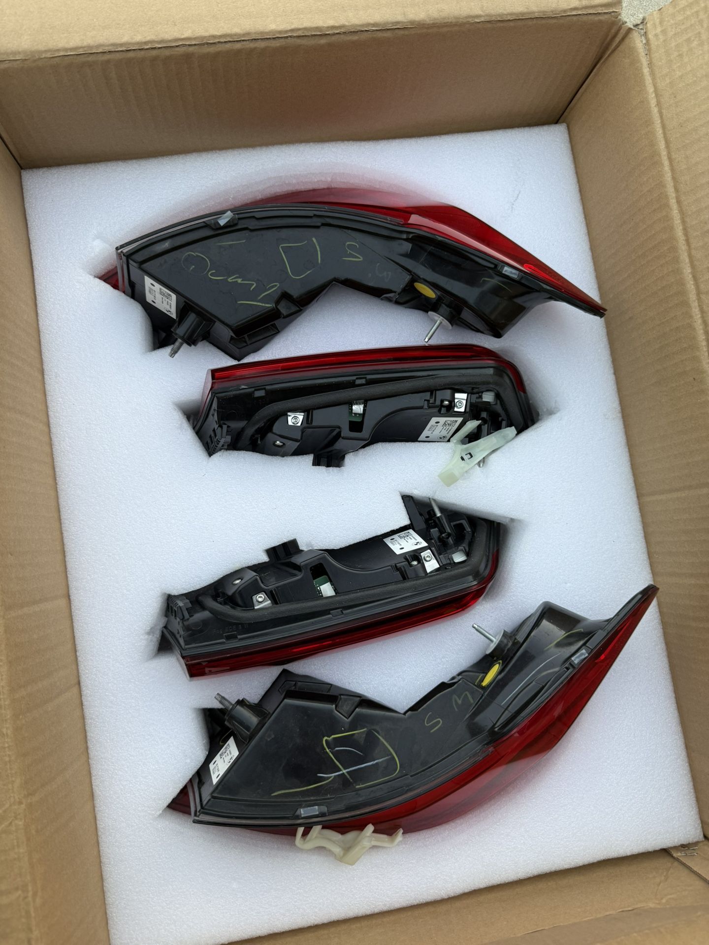 BMW G20 G21 G80 OEM Taillights 