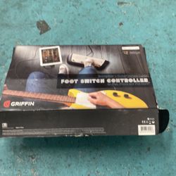 Griffin StompBox Pedal Footswitch Controller For iPad 3 4 iPhone 4 4S iPod touch