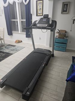 2023 Proform Treadmill Home Barely Used.
