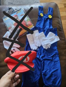 Super Mario Halloween Costume. $10