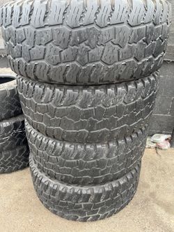 Vendo 37/13.50/R20 las 4 llantas instaladas y balanceadas garantizadas por $230