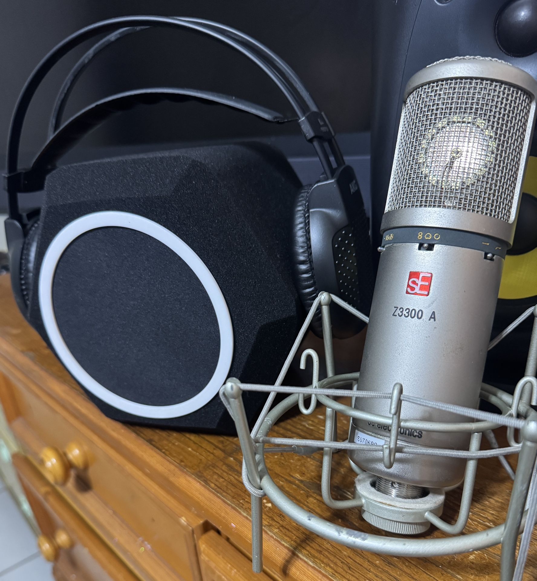 🧨sE Electronics Z3300A + Combo – Professional Studio Microphone 🔥