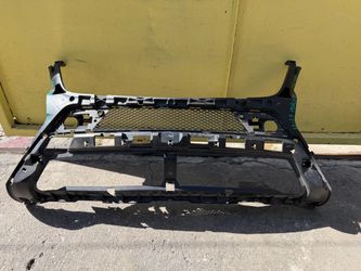 2012-2015 MERCEDES ML350 FRONT BUMPER MOUNTING BRACKET OEM