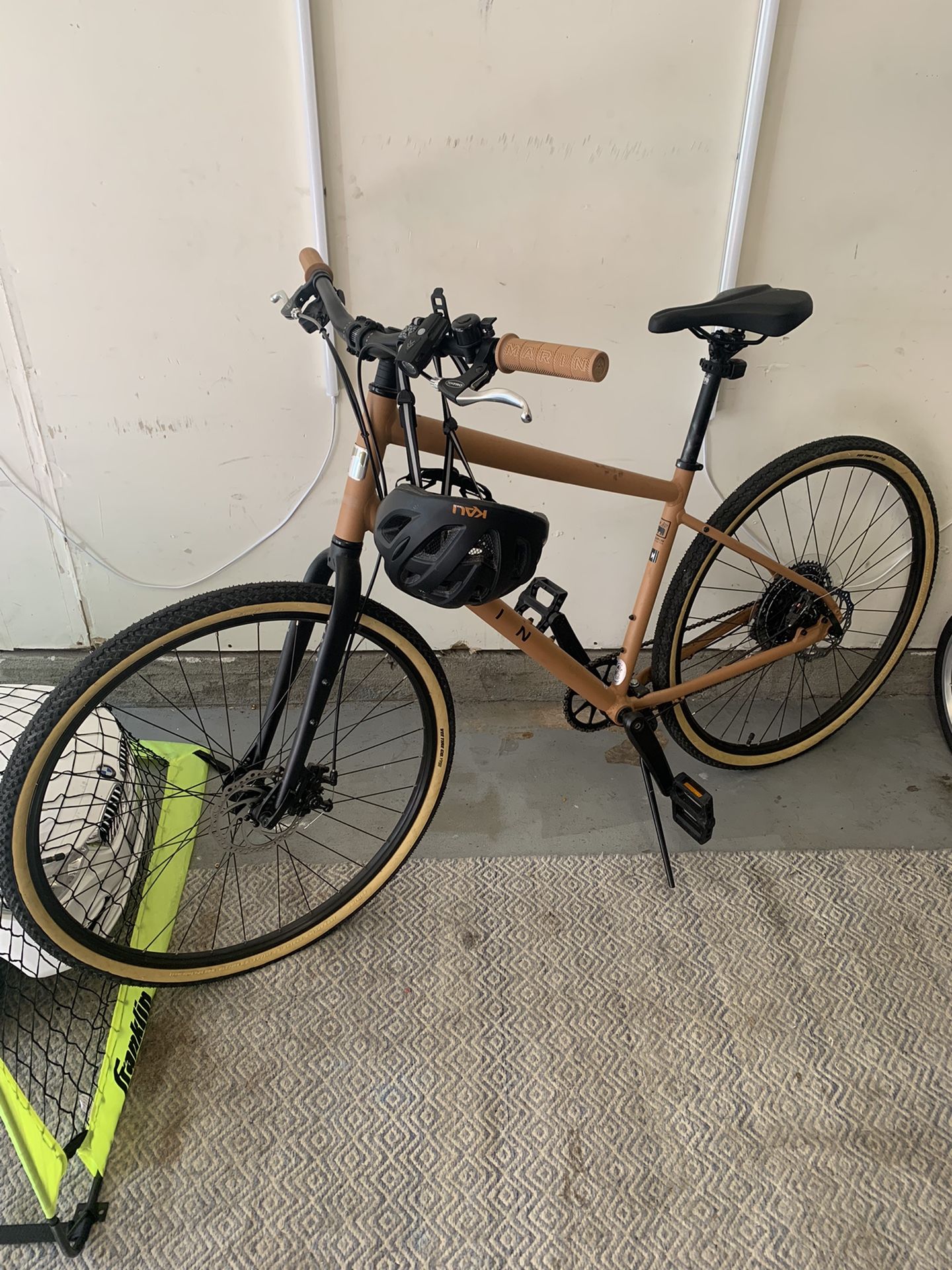 MARIN Kentfield 2 Adult Bicycle
