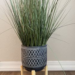 Artificial plant with pottery basin