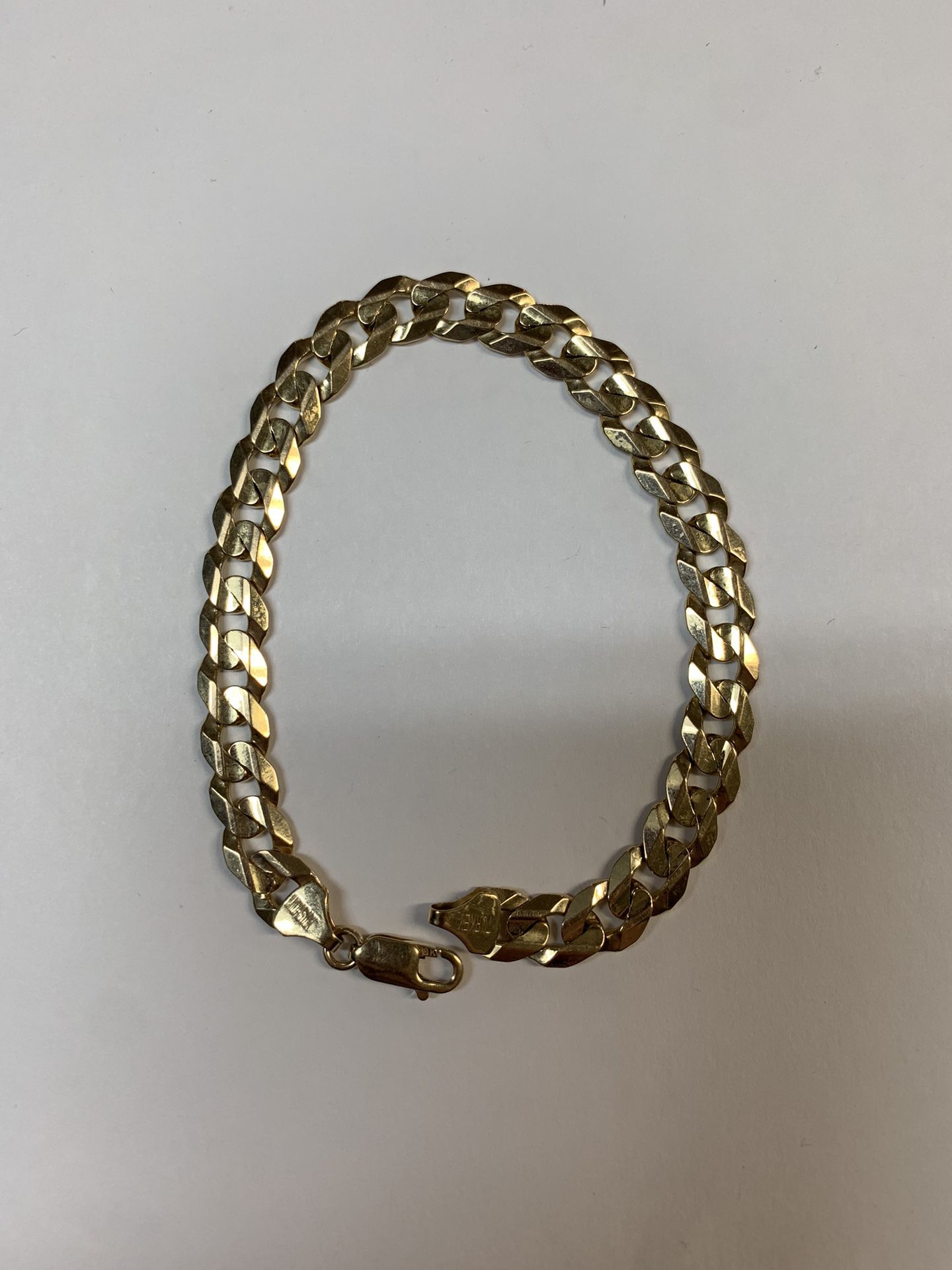 10K Yellow Gold Curb Link Bracelet - 19.8 Grams (9”)