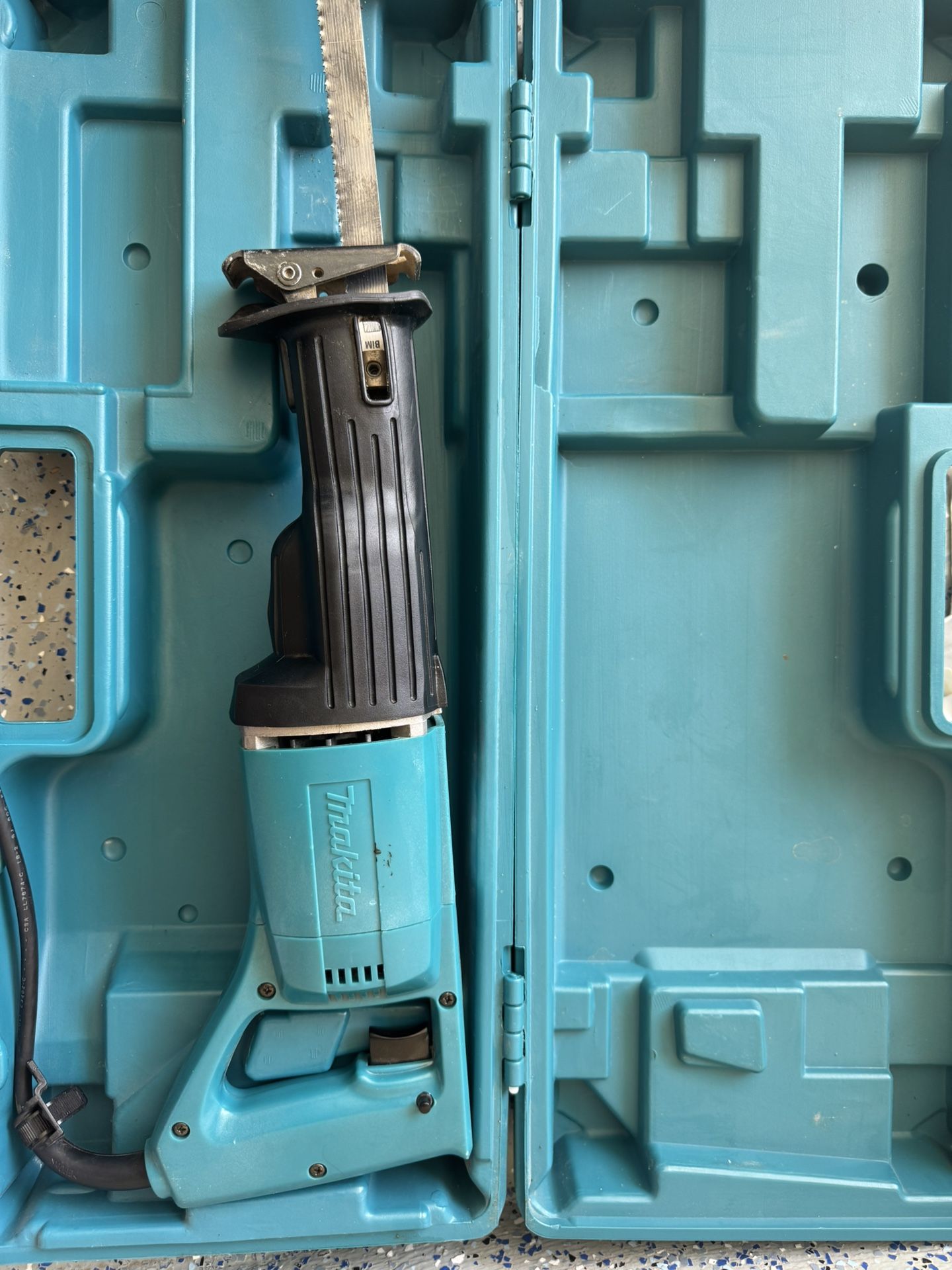 Makita reciprocating Saw (“Sawzal”) Corded