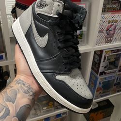 Jordan 1 Shadows Nike Shoe