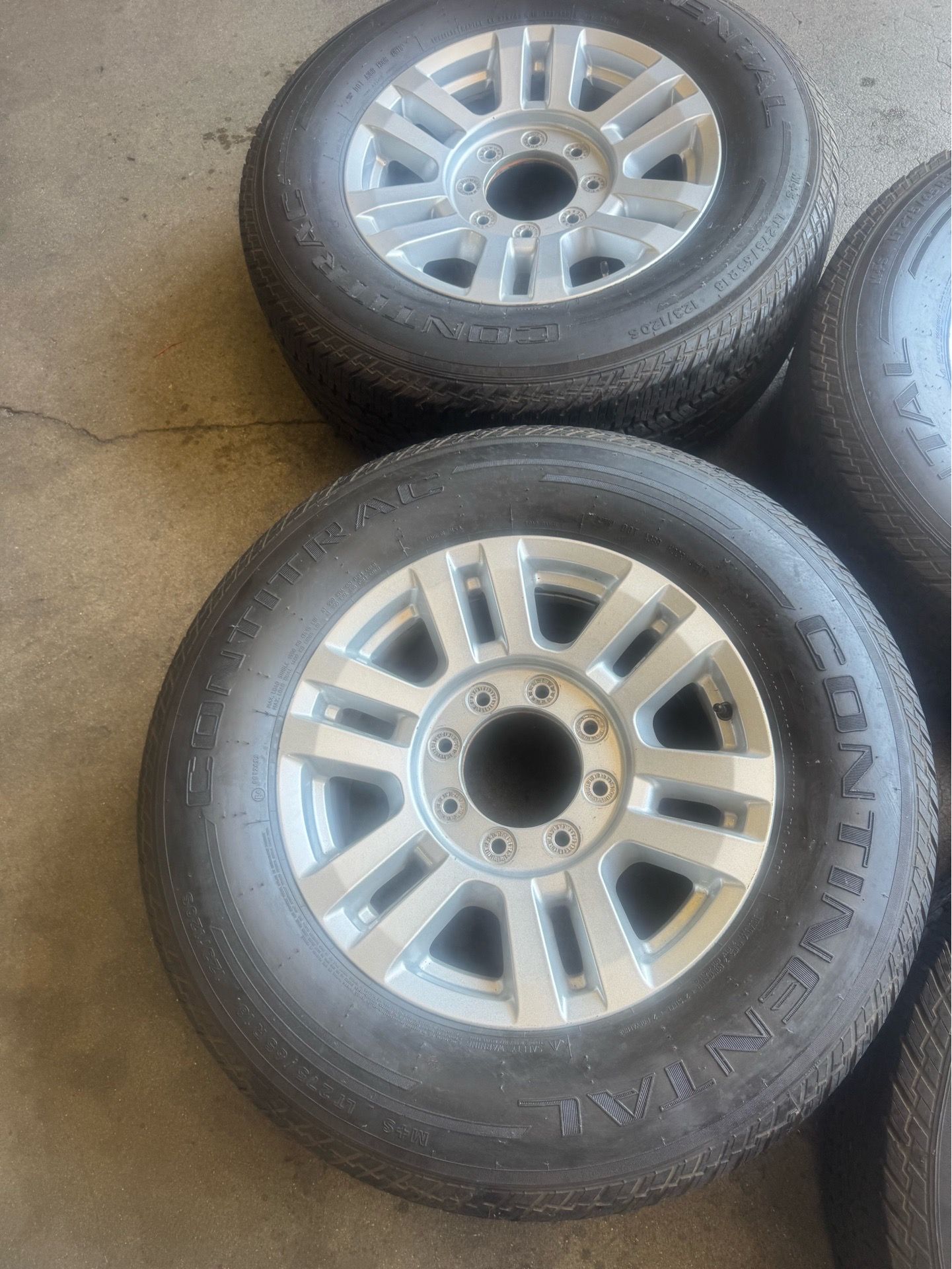 2024 Ford F250 F350 OEM Center Cap 18x8 +40 Gloss Black – Socal Wheels Original equipment factory Alloway Ford super duty 18 inch with Tires used