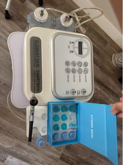 Hydrodermabrasion Facial Machine w/ Oxygen Infusion + Cart + Accessories