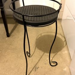 Black Metal Plant Stand