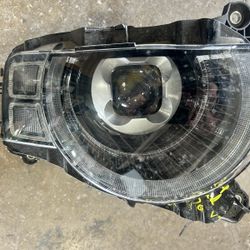 20-24 Land Rover Defender Right Headlight 