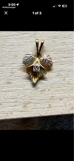 10K rose gold Flower Pendant with diamond