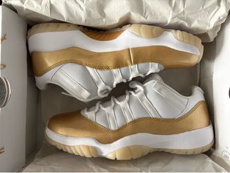 Jordan 11 Low “Mother’s Day” Size 10W/8.5M