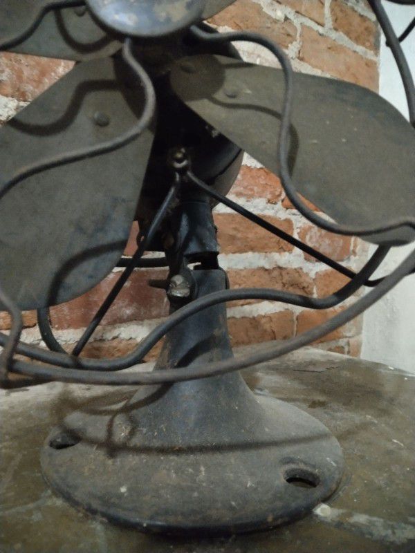 1924 General Electric Oscillating Fan 
