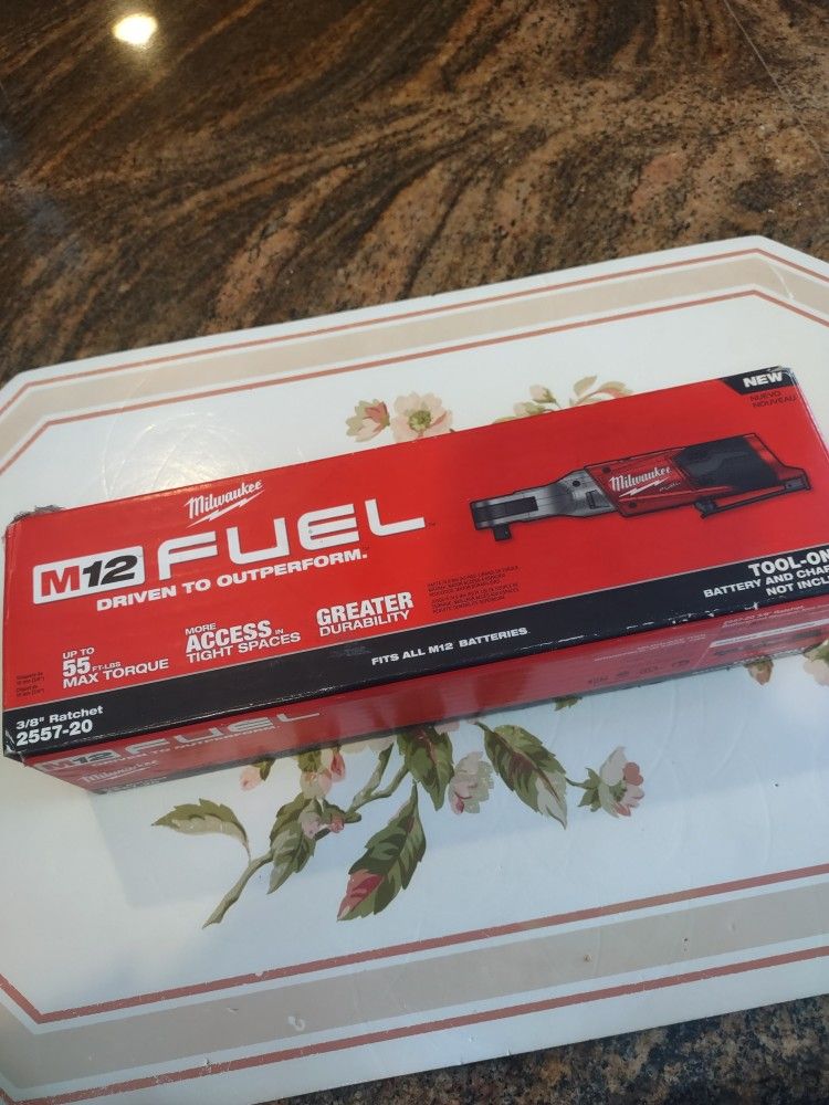 Milwaukee M12 Fuel 3/8 Ratchet