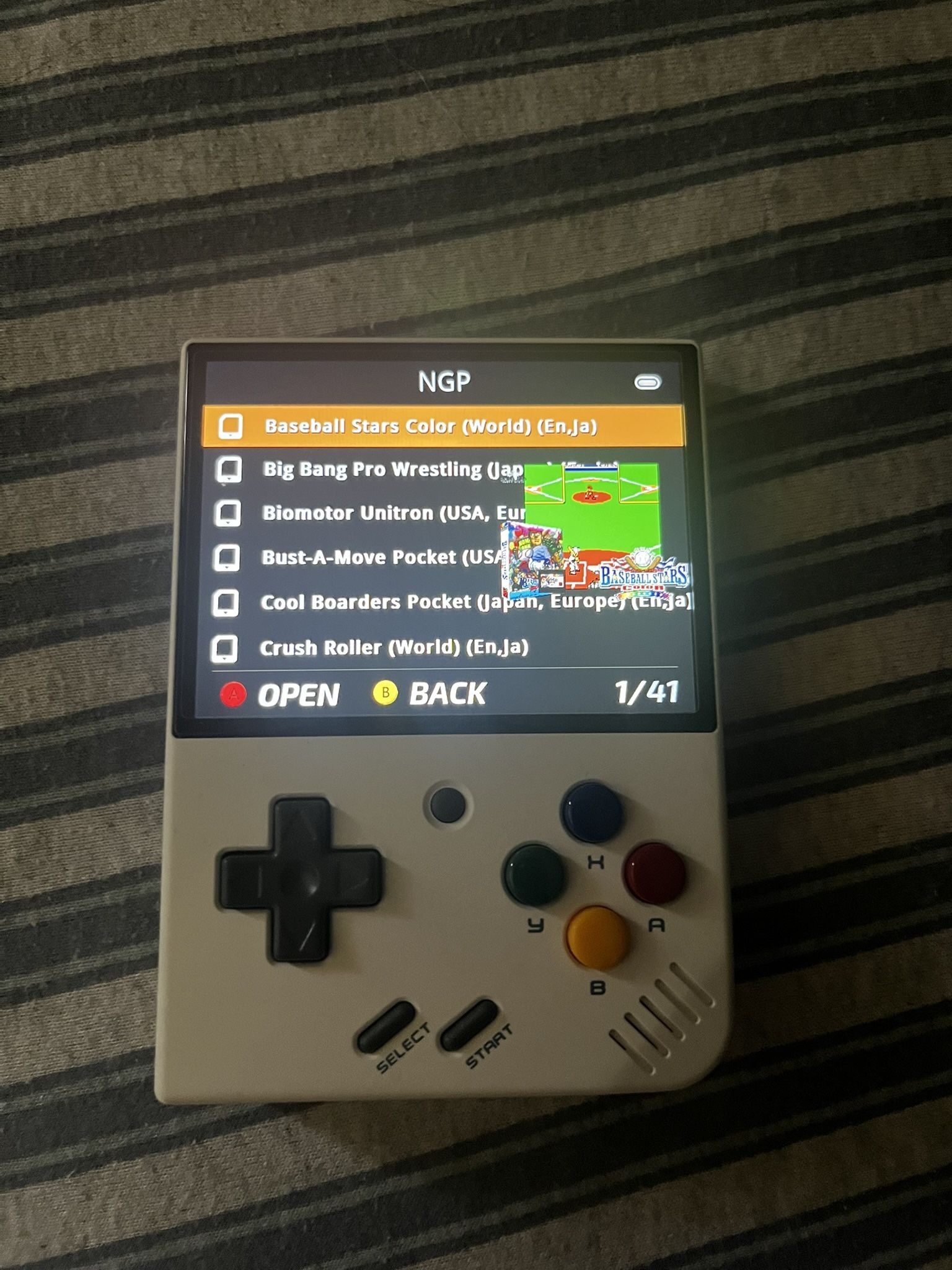 Handheld game console