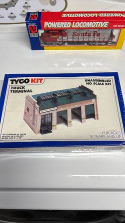 Ho train  building kit unassembled the truck terminal