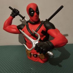 Deadpool Top Bust Piggy Bank Action Figure