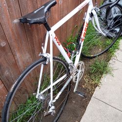 Trek 1400 Skinny Wheels 
