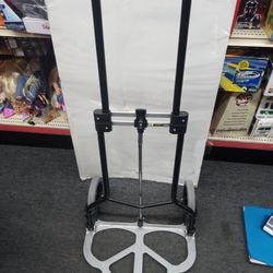 Aluminum folding hand truck