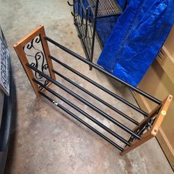 Shoe Rack  It Expands Longer. 5 Dollars
