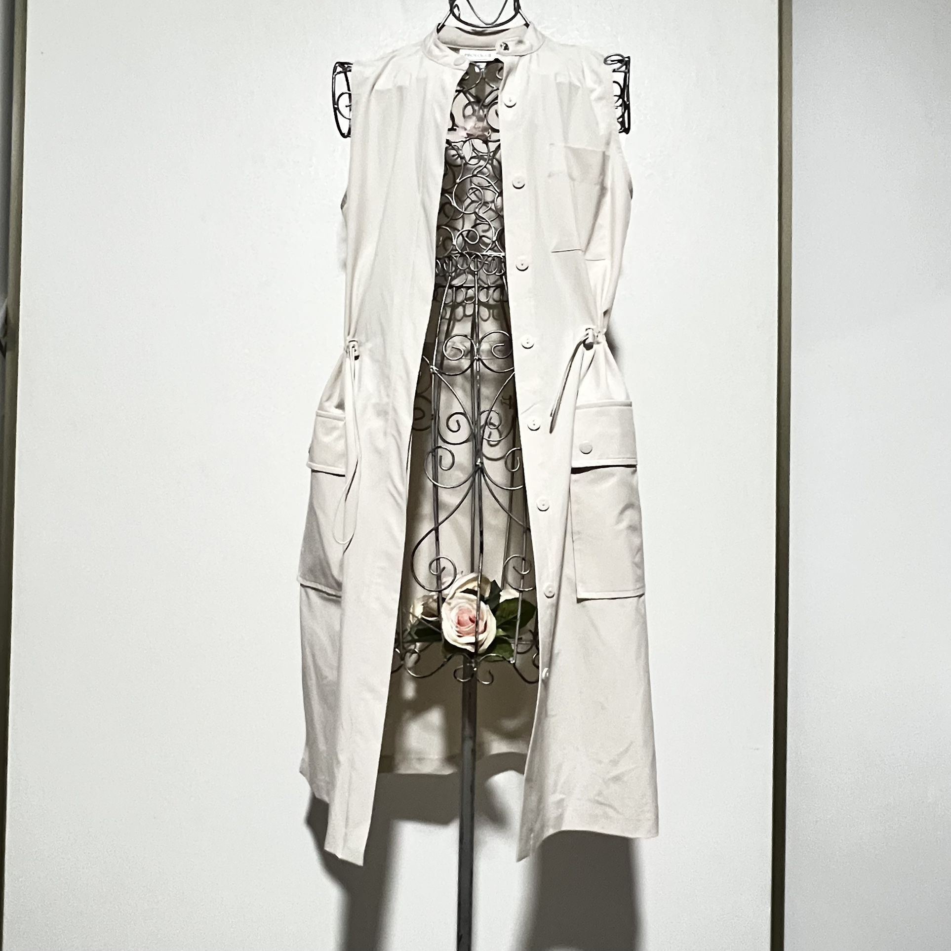 PROLOGUE* Beige sleeveless coat size XS