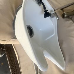 Belvedere Pivoting Shampoo Bowl