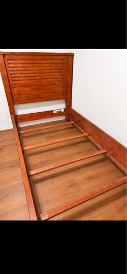 Ethan Allen Twin Wood Bed Frame with Headboard