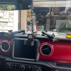 Jeep Gladiator, Phone, Ham Radio, And Camera Mount