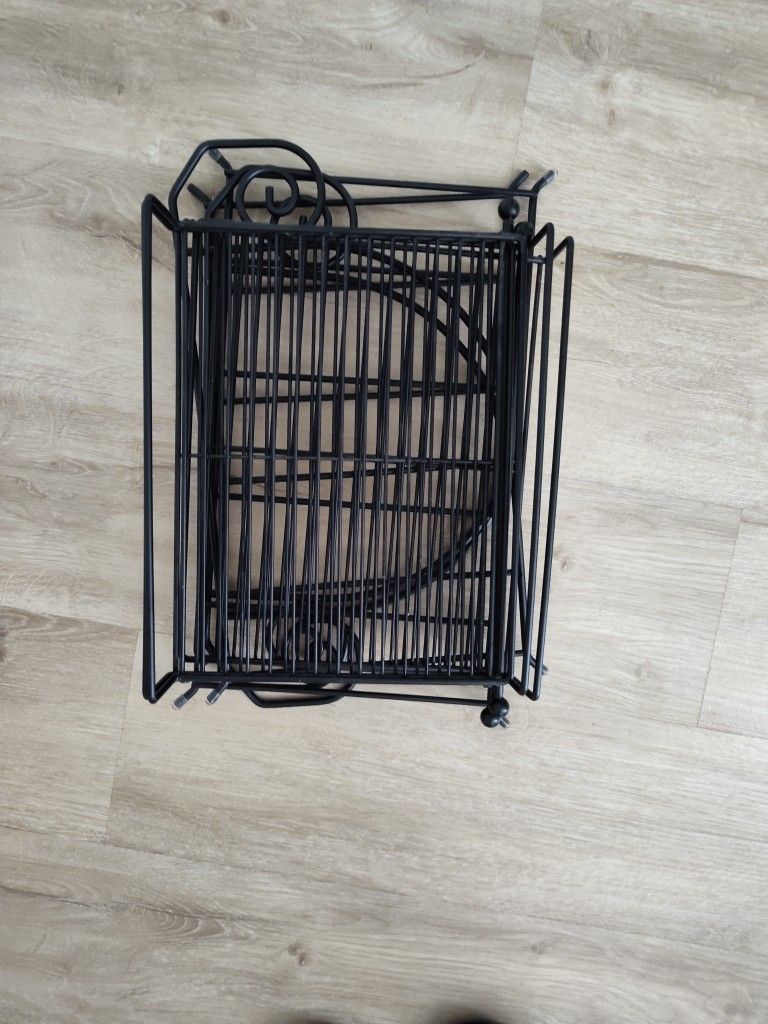 plant rack/spice rack/paper towel holder free