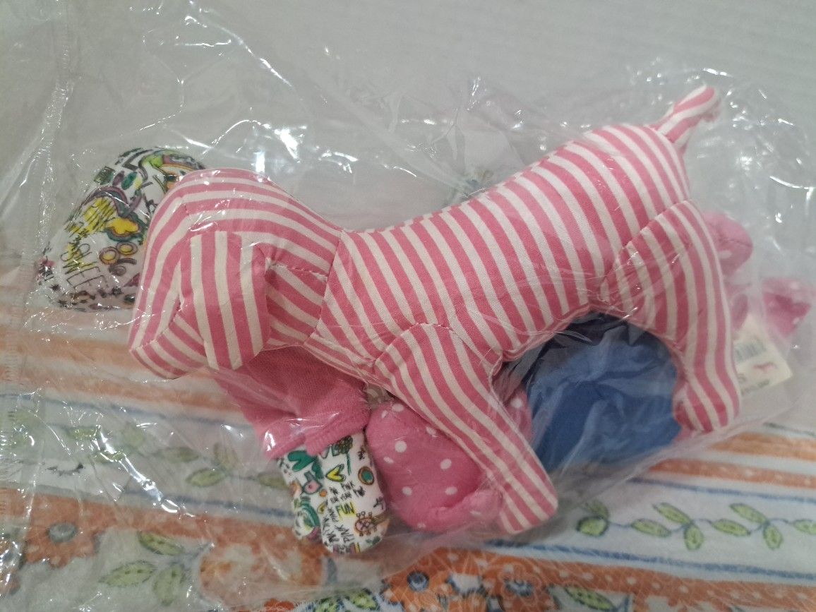 victoria Cicret 3 Pink  Dog  Toy $15.00