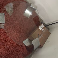 $20 Table Doesn’t come With Chairs 