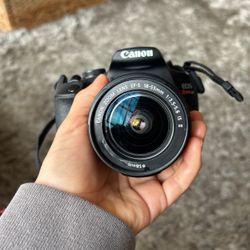 Canon Rebel T7