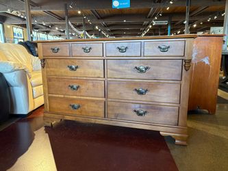 Nutmeg Maple Eight Drawer Dresser