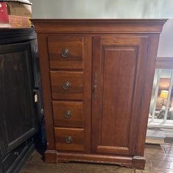 Armoire Solid Wood Bergstrom’s Furniture 