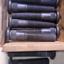 Lot of 8 new + 1 used Wheel Stud (contact info removed) 10001330, CM10001330