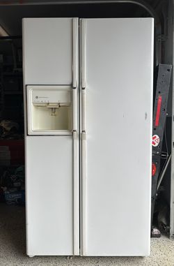 GE Profile Fridge With Ice Maker