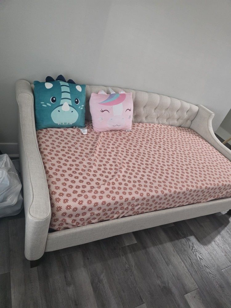 Brand New Day BED With New Mattress