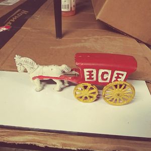 Photo Cast iron horse and wagon & clock