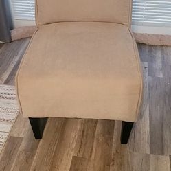 Armless Chair 