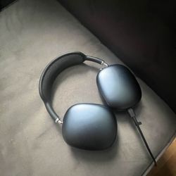 Apple AirPod Max Headphones - Midnight (Includes Box)