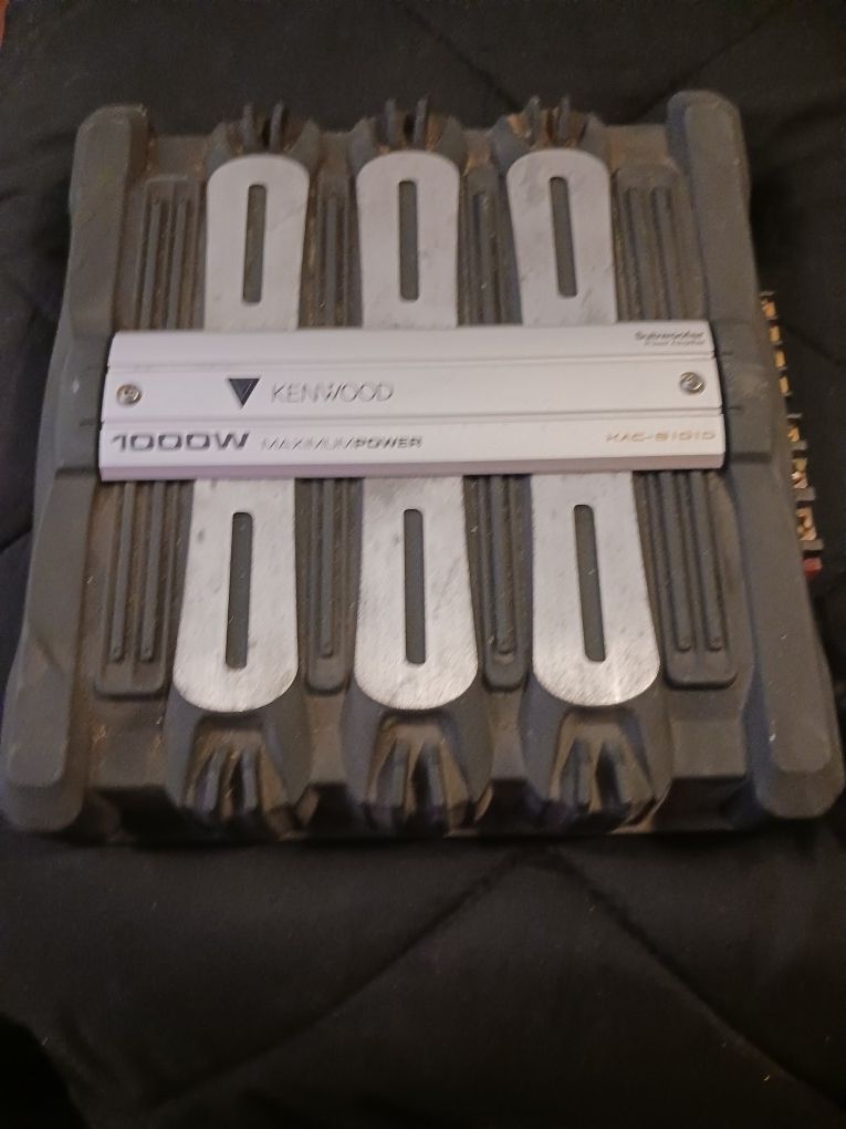 Kenwood 1000w Amp