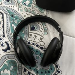 Beats Studio Pro