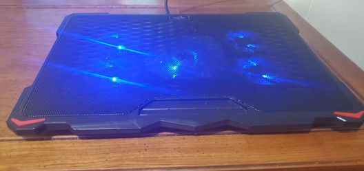 Atchison laptop cooling pad