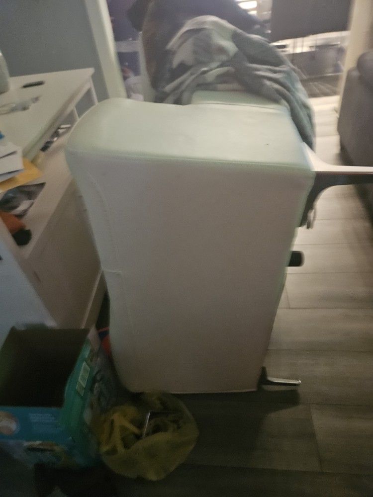 Leather Recliner Set