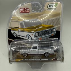 Greenlight Chase c10