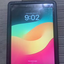 Apple iPad 6th Generation 128GB Unlocked Like New!