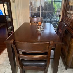 Breakfast Table And 4 Chairs