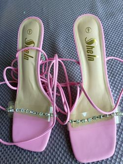 Women's shoes